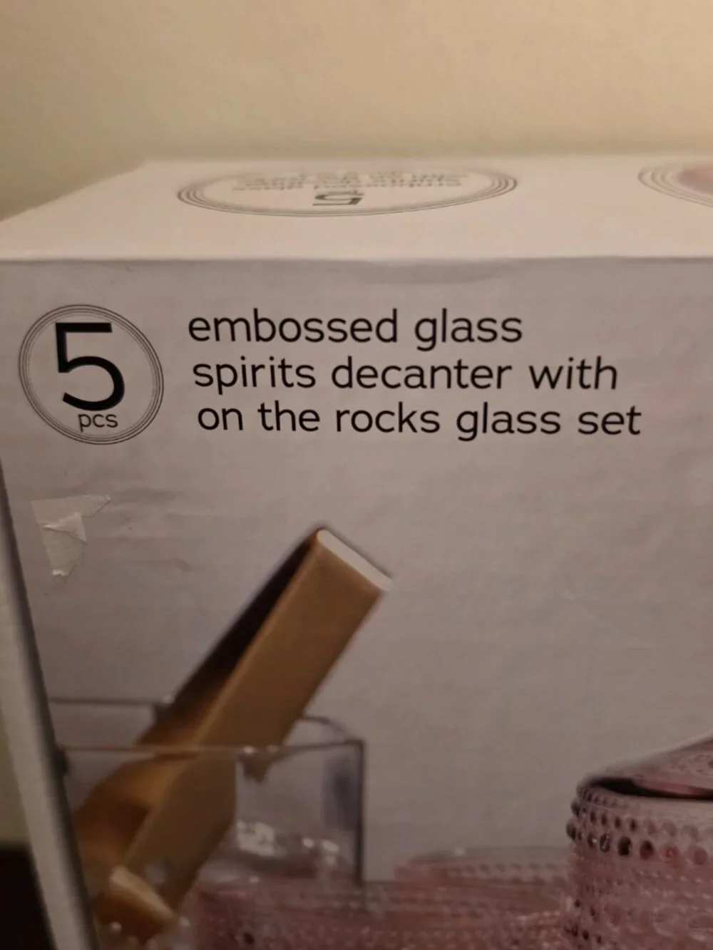 Halo Embossed Glasses Spirits Decanter On the Rocks Glass Set is a 5-piece set